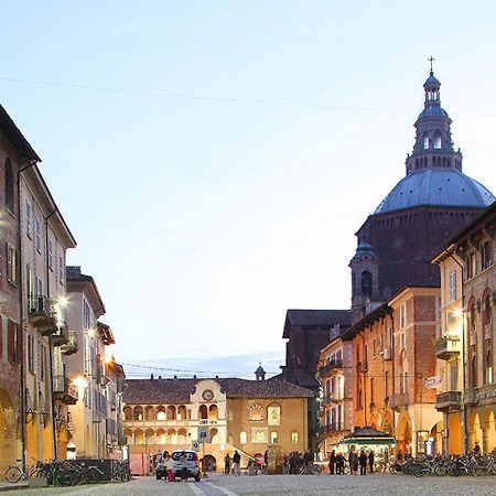 Blue Mind Lägenhet Pavia Exteriör bild